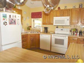 566 RAMBLING DR - Photo 2