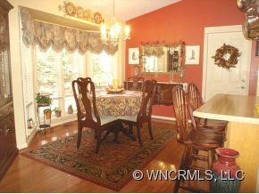 566 RAMBLING DR - Photo 3