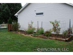 1104 Rosebriar Court - Photo 11