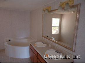 24 Evelyn Acres Dr - Photo 6