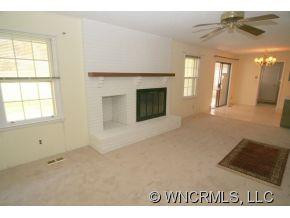 393 Wayside Lane - Photo 5