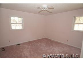 393 Wayside Lane - Photo 10