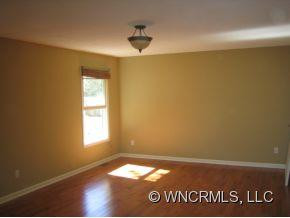 301 Melissa Way - Photo 7