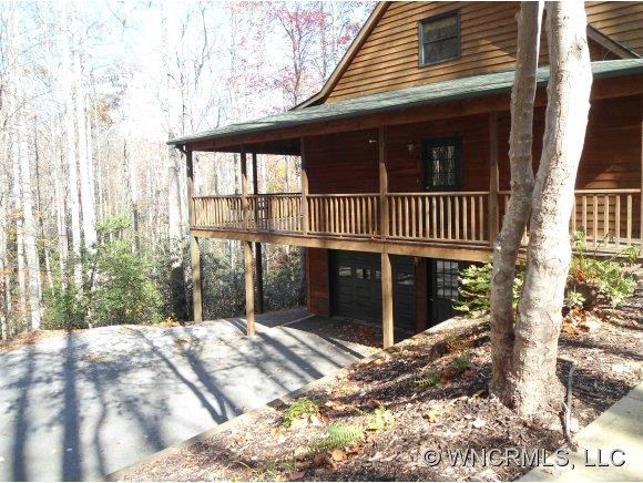 8 Shadow Brook Drive