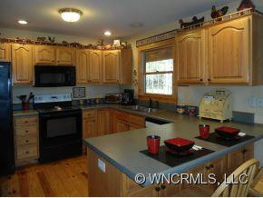 8 Shadow Brook Drive - Photo 4
