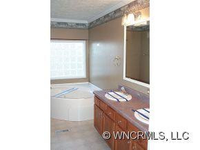 19 Standhill Drive - Photo 9