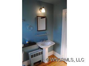 24 Spruce Street - Photo 5