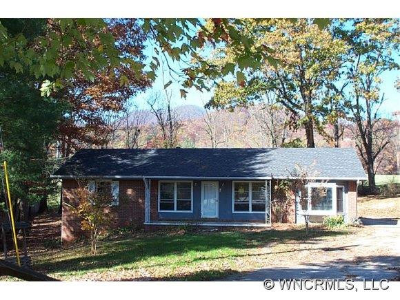 15 Fieldcrest Dr
