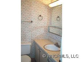15 Fieldcrest Dr - Photo 11