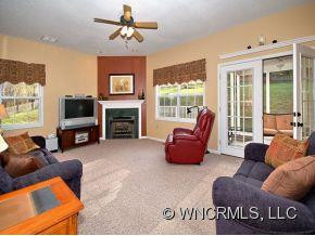 64 KNOLLVIEW DRIVE - Photo 2