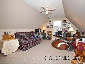 64 KNOLLVIEW DRIVE - Photo 9