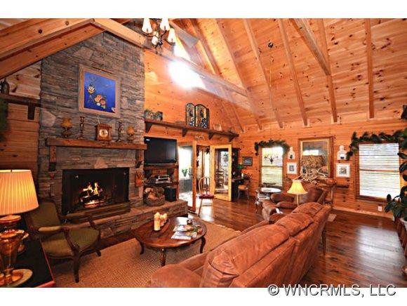 25 Crestwood Dr