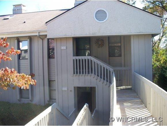 906 Abbey Circle