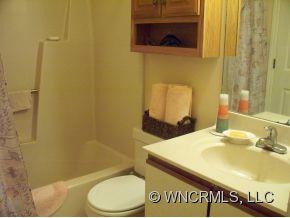 906 Abbey Circle - Photo 11