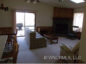 36 CLARIDGE DRIVE - Photo 2