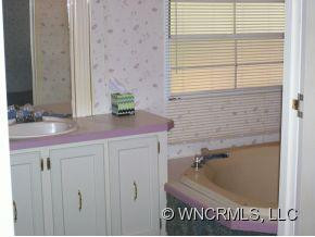 251 Laurelwood Lane - Photo 4