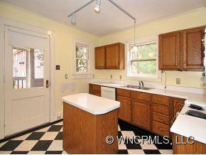 5 MOORE CIRCLE - Photo 3