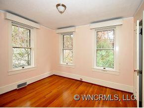 5 MOORE CIRCLE - Photo 8