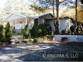 825 Bee Tree Road - Photo 2