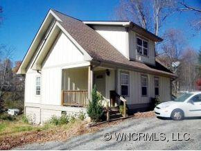 16 Central Ave W - Photo 2