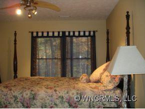 107 S Greenbriar Woods Road - Photo 11