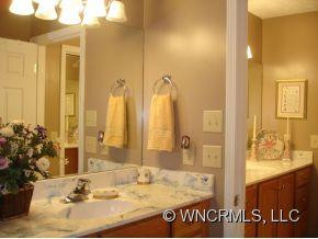 107 S Greenbriar Woods Road - Photo 9