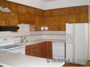 215 CARDINAL DRIVE - Photo 2