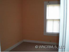 215 CARDINAL DRIVE - Photo 10