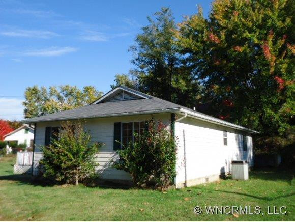 12 W Lincoln Ave