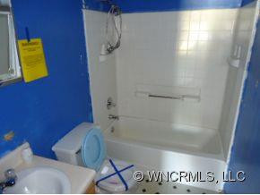 12 W Lincoln Ave - Photo 11