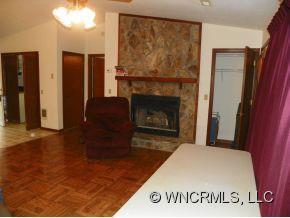 128 CLEARWATER DRIVE - Photo 3