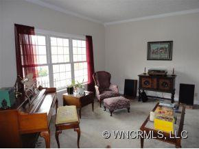 105 Bridlewood Trail - Photo 3
