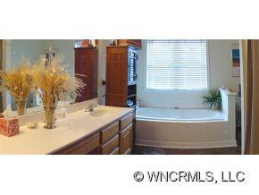 105 Bridlewood Trail - Photo 7