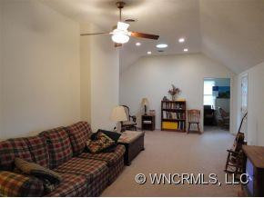 105 Bridlewood Trail - Photo 10