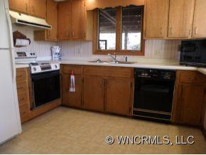 1 Woodmere Lane - Photo 6