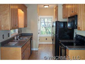 138 Riverview Dr - Photo 4