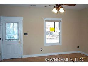 138 Riverview Dr - Photo 6