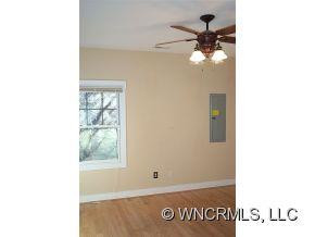 138 Riverview Dr - Photo 8
