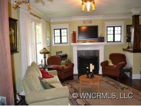 1521 KENSINGTON ROAD - Photo 2