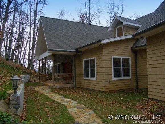 25 Mountain Breeze Trail