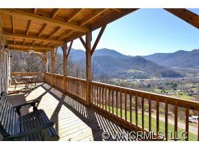 412 Highview Drive - Photo 2