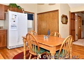 412 Highview Drive - Photo 6