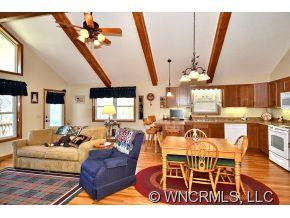 412 Highview Drive - Photo 7
