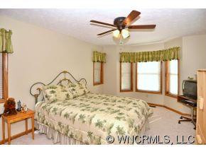 412 Highview Drive - Photo 10