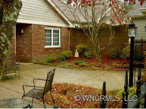 108 Glenbrook Drive - Photo 2