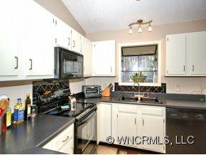 34 HICKORY HILLS DRIVE - Photo 5