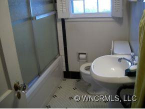 11 Lakeshore Drive - Photo 10