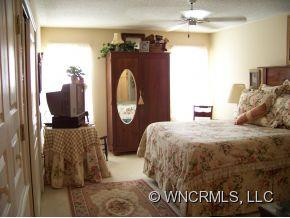 2701 Sagamore Lane - Photo 6