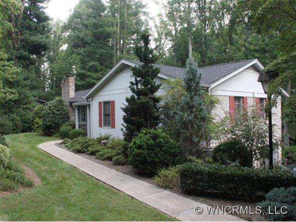 929 TOXAWAY DRIVE