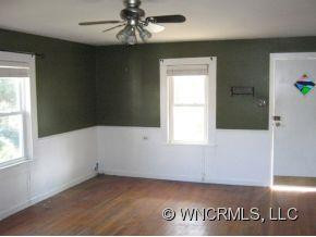 10 Blaines Way - Photo 2